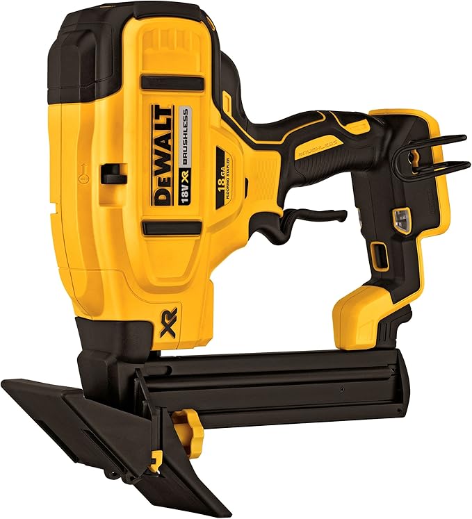 אקדח סיכות נטען דיוולט 18V DEWALT DCN682N לריצוף פרקט